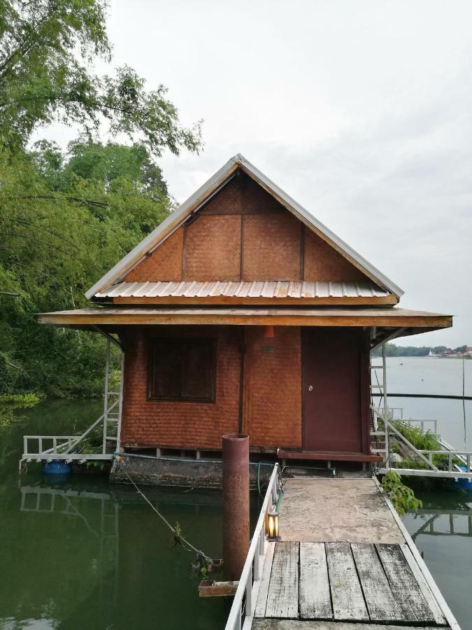 River Marina Resort Uthai Thani Exterior foto
